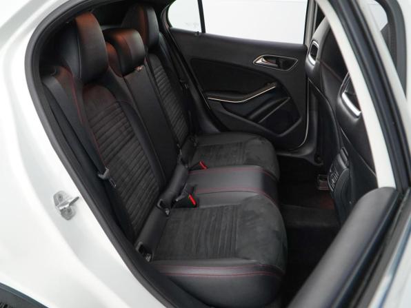 Mercedes-Benz GLA I (X156) Рестайлинг с пробегом 2017 года, цена 2 403 444 рубля, 59633 км, внедорожник, Автокод Объявления