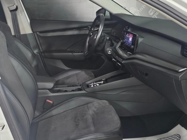 Skoda Octavia IV (A8) с пробегом 2021 года, цена 2 330 000 рублей, 63000 км, лифтбек, Автокод Объявления