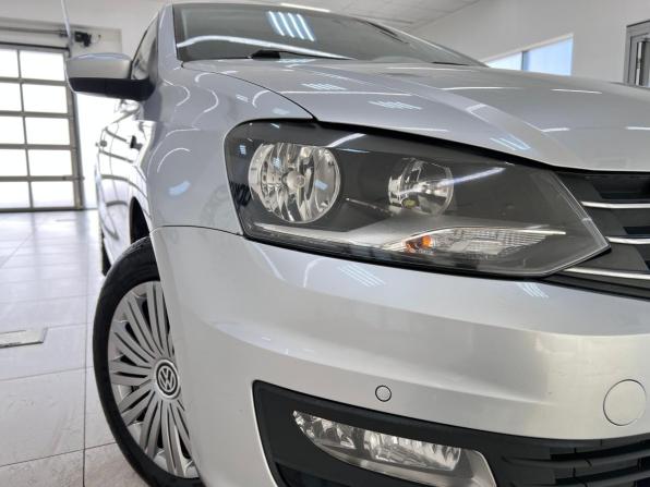Volkswagen Polo V Рестайлинг с пробегом 2015 года, цена 990 000 рублей, 147000 км, седан, Автокод Объявления