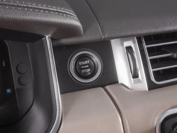 Land Rover Range Rover IV Рестайлинг с пробегом 2018 года, цена 5 299 000 рублей, 238641 км, внедорожник, Автокод Объявления