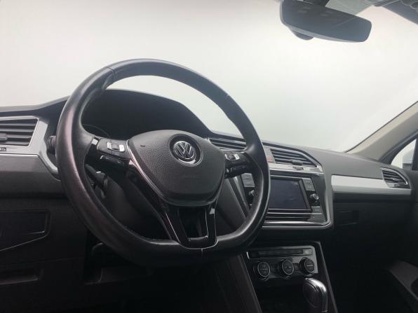 Volkswagen Tiguan II с пробегом 2018 года, цена 2 489 000 рублей, 129334 км, внедорожник, Автокод Объявления