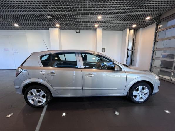 Opel Astra H Рестайлинг с пробегом 2009 года, цена 266 000 рублей, 257630 км, хэтчбек, Автокод Объявления