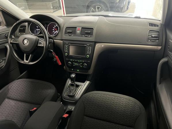 Skoda Yeti I Рестайлинг с пробегом 2014 года, цена 1 349 000 рублей, 118000 км, внедорожник, Автокод Объявления