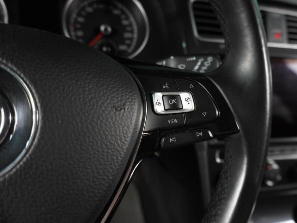 Volkswagen Golf VII Рестайлинг с пробегом 2019 года, цена 1 429 000 рублей, 163159 км, универсал, Автокод Объявления