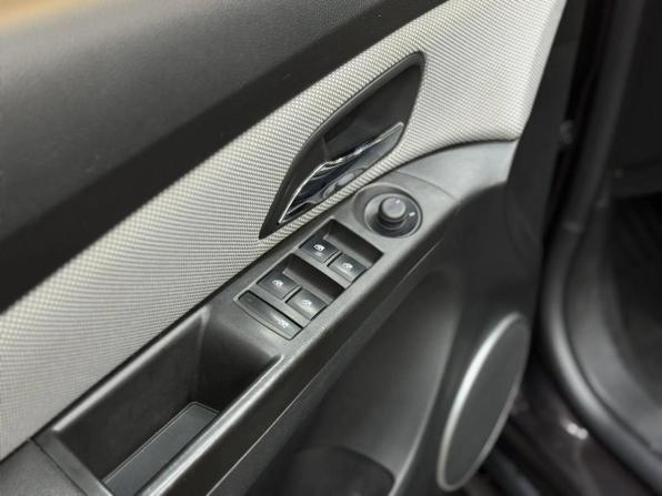 Chevrolet Cruze I Рестайлинг с пробегом 2013 года, цена 697 000 рублей, 190000 км, хэтчбек, Автокод Объявления