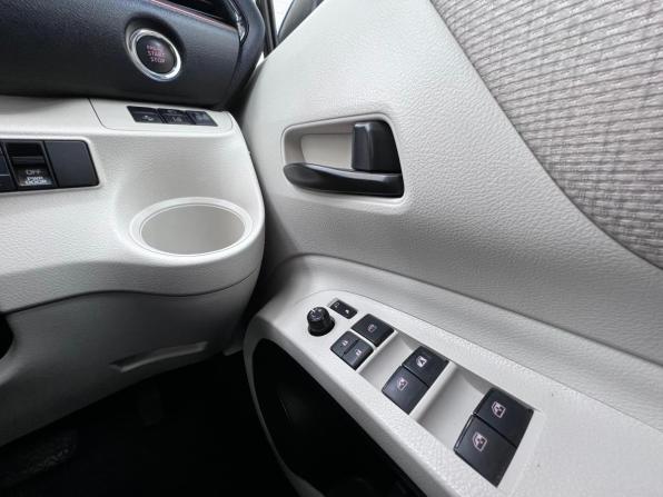 Toyota Sienta II с пробегом 2018 года, цена 1 415 000 рублей, 142210 км, минивэн, Автокод Объявления