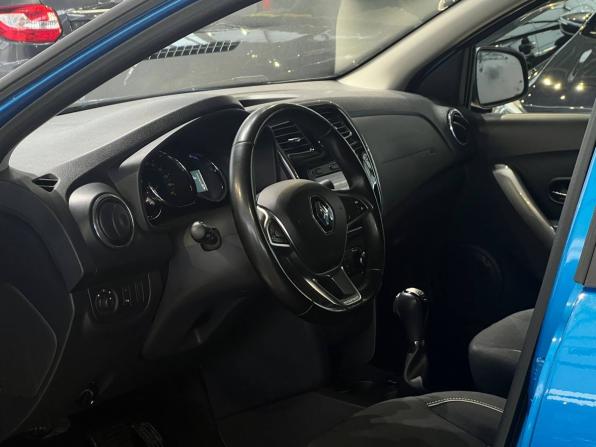 Renault Logan II Рестайлинг с пробегом 2018 года, цена 1 300 000 рублей, 86744 км, седан, Автокод Объявления