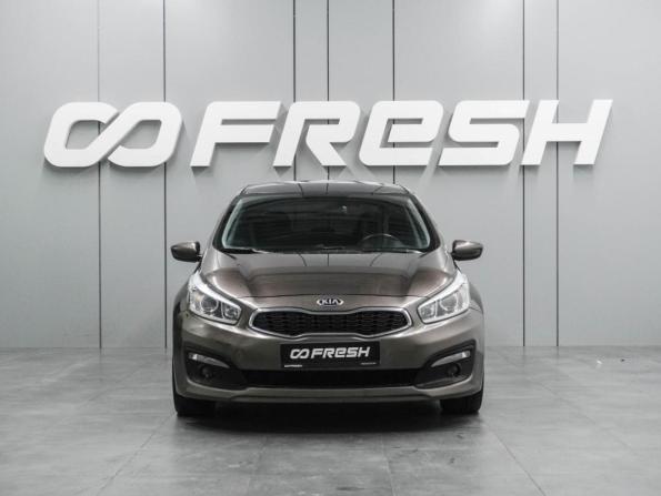 Kia Ceed II Рестайлинг с пробегом 2018 года, цена 1 347 000 рублей, 97817 км, хэтчбек, Автокод Объявления
