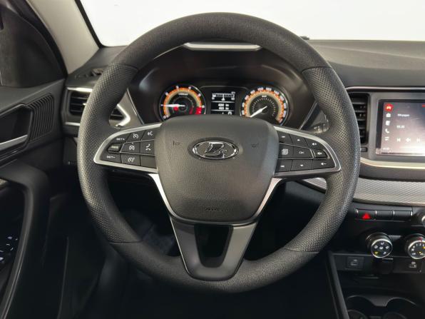 Lada (ВАЗ) Vesta I Рестайлинг (NG) с пробегом 2023 года, цена 1 259 900 рублей, 42000 км, седан, Автокод Объявления
