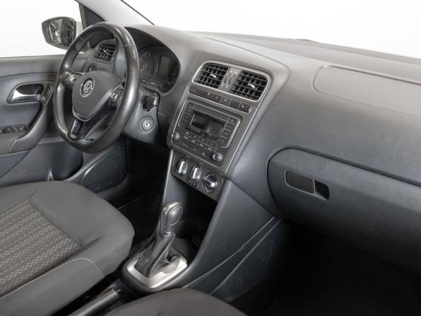 Volkswagen Polo V Рестайлинг с пробегом 2020 года, цена 1 350 000 рублей, 97033 км, седан, Автокод Объявления
