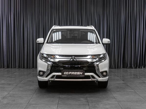 Mitsubishi Outlander III Рестайлинг 3 с пробегом 2022 года, цена 3 829 000 рублей, 374 км, внедорожник, Автокод Объявления