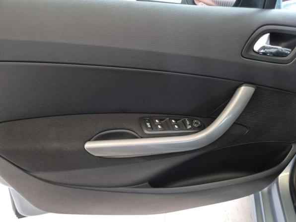 Peugeot 308 I Рестайлинг с пробегом 2012 года, цена 699 000 рублей, 68517 км, хэтчбек, Автокод Объявления