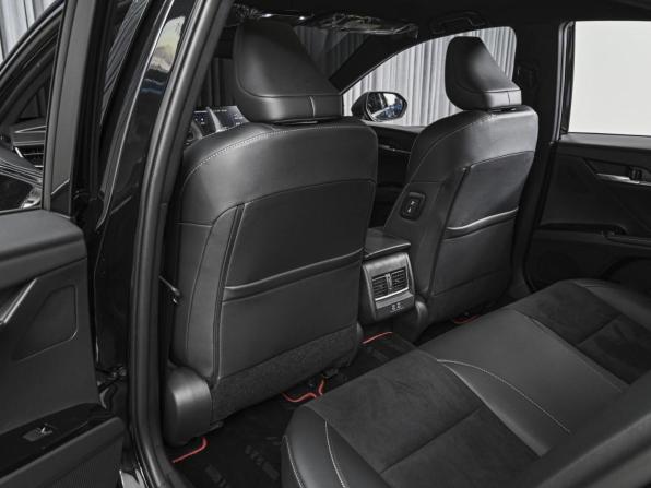 Toyota Camry IX (XV80) China Market с пробегом 2026 года, цена 4 180 000 рублей, 153 км, седан, Автокод Объявления
