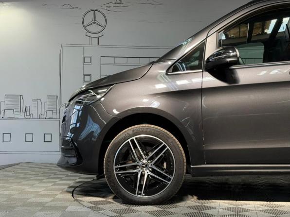 Mercedes-Benz V-Класс III (W447) Рестайлинг 2 с пробегом 2024 года, цена 12 220 000 рублей, 7900 км, минивэн, Автокод Объявления