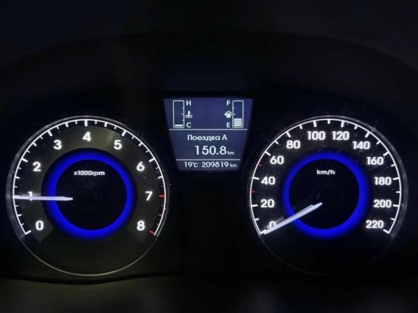 Hyundai Solaris I Рестайлинг с пробегом 2014 года, цена 731 300 рублей, 209774 км, седан, Автокод Объявления