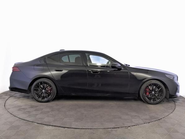 BMW 5 серии VIII (G60/G61/G68) с пробегом 2023 года, цена 6 360 000 рублей, 81077 км, седан, Автокод Объявления