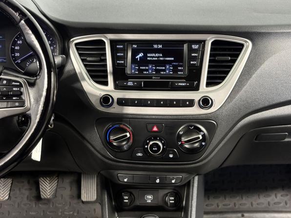 Hyundai Solaris II с пробегом 2019 года, цена 1 345 000 рублей, 115161 км, седан, Автокод Объявления
