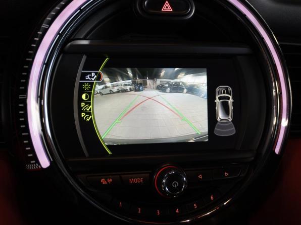 Mini Hatch III (F55/F56) Рестайлинг с пробегом 2018 года, цена 2 130 000 рублей, 146000 км, хэтчбек, Автокод Объявления