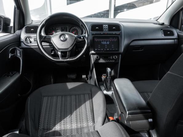 Volkswagen Polo V Рестайлинг с пробегом 2017 года, цена 1 125 000 рублей, 208250 км, седан, Автокод Объявления