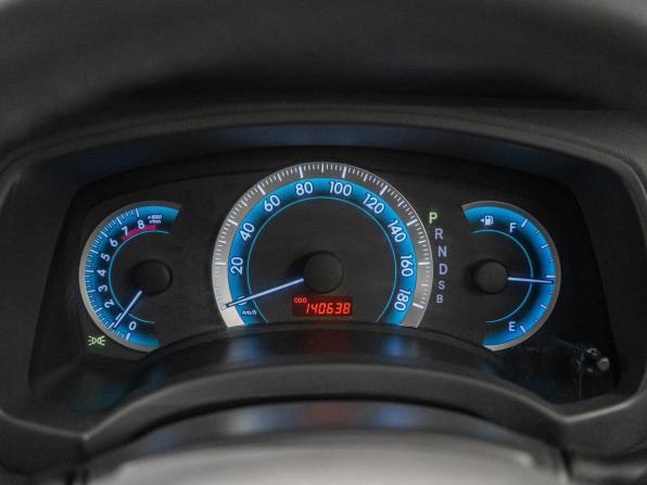 Toyota ISis I Рестайлинг с пробегом 2010 года, цена 1 299 000 рублей, 140638 км, компактвэн, Автокод Объявления