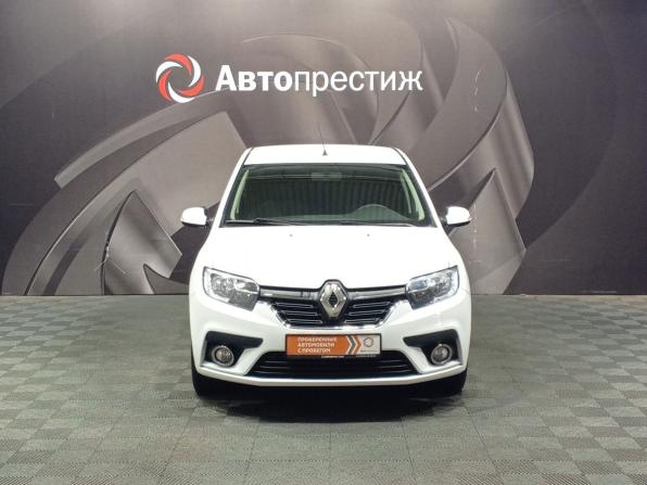 Renault Logan II Рестайлинг с пробегом 2018 года, цена 940 000 рублей, 98000 км, седан, Автокод Объявления