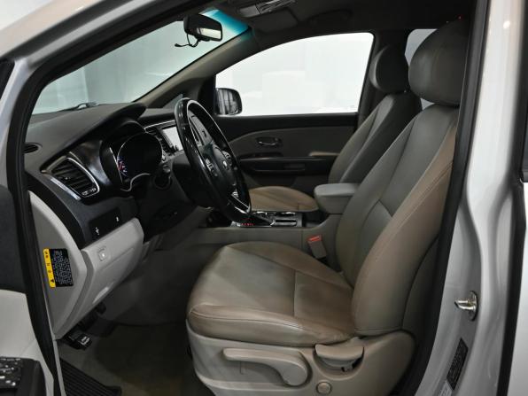 Kia Carnival III с пробегом 2019 года, цена 3 200 000 рублей, 120649 км, минивэн, Автокод Объявления