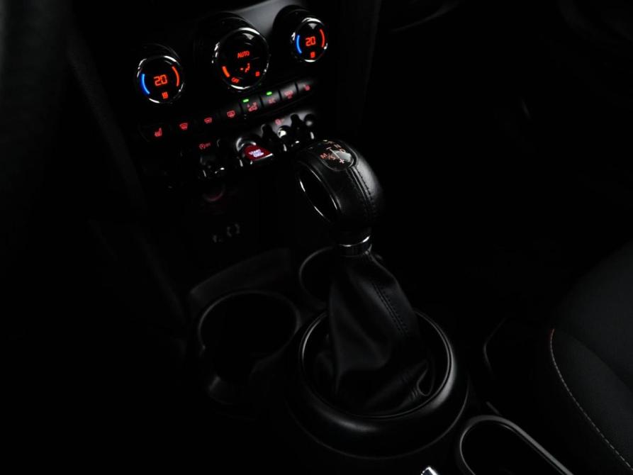 Mini Hatch III (F55/F56) Москва  - изображение 12