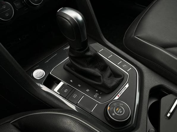 Volkswagen Tiguan II с пробегом 2020 года, цена 3 247 900 рублей, 119650 км, внедорожник, Автокод Объявления