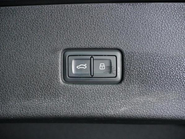 Audi Q8 I (4M) с пробегом 2019 года, цена 6 249 000 рублей, 81841 км, внедорожник, Автокод Объявления
