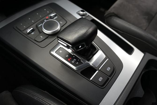 Audi Q5 II (FY) с пробегом 2018 года, цена 3 235 000 рублей, 132000 км, внедорожник, Автокод Объявления