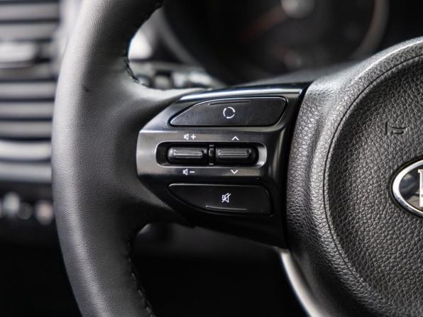 Kia Rio IV с пробегом 2018 года, цена 1 048 000 рублей, 221100 км, седан, Автокод Объявления