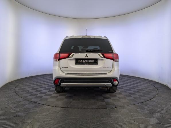 Mitsubishi Outlander III Рестайлинг 2 с пробегом 2016 года, цена 1 890 000 рублей, 93040 км, внедорожник, Автокод Объявления