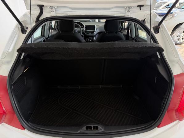 Peugeot 208 I с пробегом 2013 года, цена 800 000 рублей, 135000 км, хэтчбек, Автокод Объявления