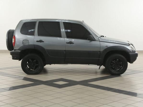 Chevrolet Niva I с пробегом 2004 года, цена 175 000 рублей, 198000 км, внедорожник, Автокод Объявления