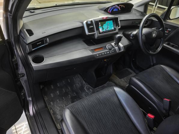 Honda Freed I Рестайлинг 2 с пробегом 2014 года, цена 1 459 000 рублей, 72537 км, компактвэн, Автокод Объявления