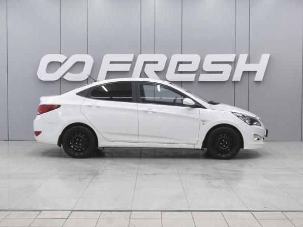 Hyundai Solaris I Рестайлинг с пробегом 2014 года, цена 990 000 рублей, 160074 км, седан, Автокод Объявления