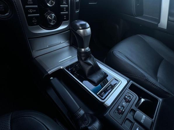 Toyota Land Cruiser Prado 150 Series Рестайлинг 2 с пробегом 2018 года, цена 4 617 999 рублей, 95857 км, внедорожник, Автокод Объявления