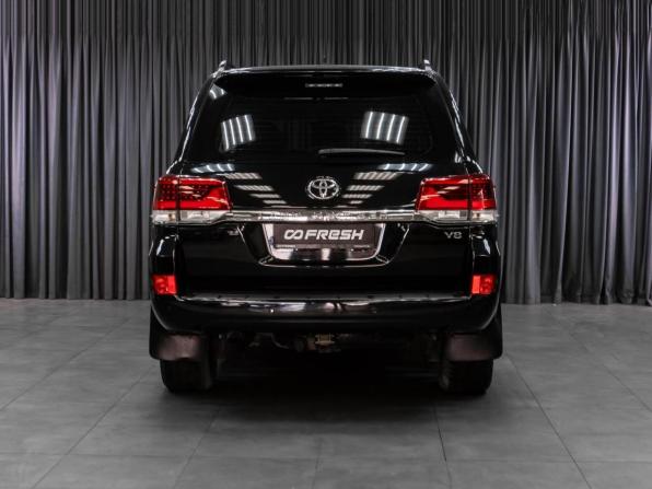 Toyota Land Cruiser 200 Series Рестайлинг 2 с пробегом 2016 года, цена 5 399 000 рублей, 169554 км, внедорожник, Автокод Объявления