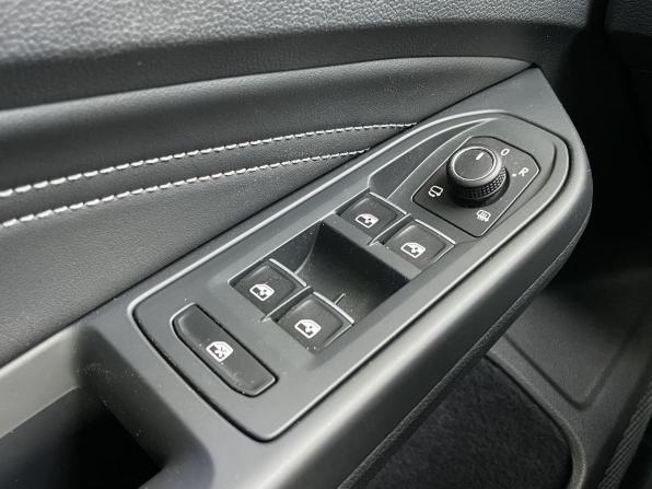 Volkswagen Golf VIII с пробегом 2024 года, цена 3 570 000 рублей, 5317 км, хэтчбек, Автокод Объявления