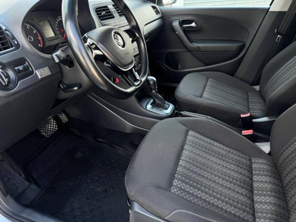 Volkswagen Polo V Рестайлинг с пробегом 2016 года, цена 969 000 рублей, 135777 км, седан, Автокод Объявления