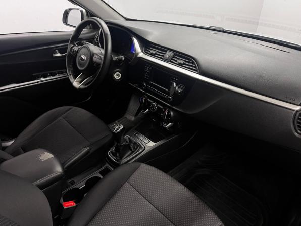 Kia Rio IV Рестайлинг с пробегом 2020 года, цена 1 555 000 рублей, 85740 км, хэтчбек, Автокод Объявления
