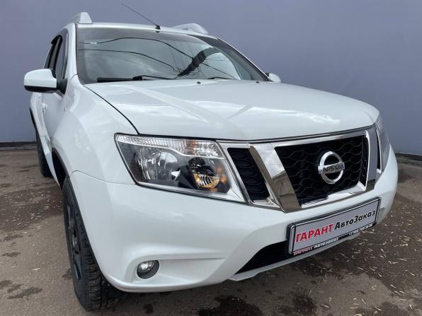 Nissan Terrano III (D10) с пробегом 2015 года, цена 1 050 000 рублей, 126013 км, внедорожник, Автокод Объявления