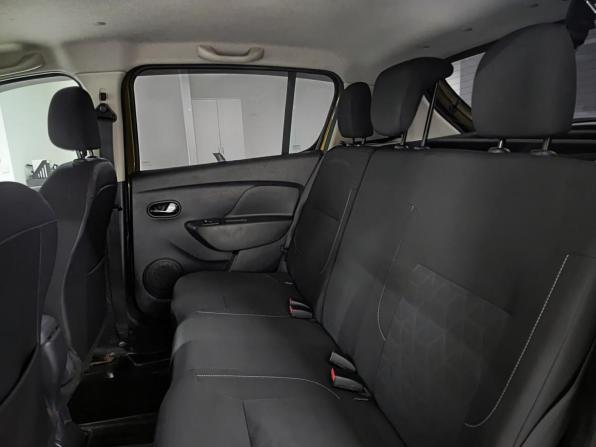 Renault Sandero II с пробегом 2015 года, цена 961 000 рублей, 136614 км, хэтчбек, Автокод Объявления