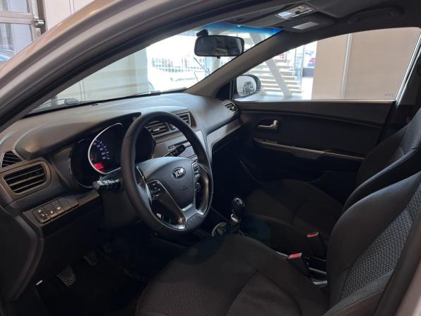 Kia Rio III Рестайлинг с пробегом 2016 года, цена 792 000 рублей, 208412 км, хэтчбек, Автокод Объявления