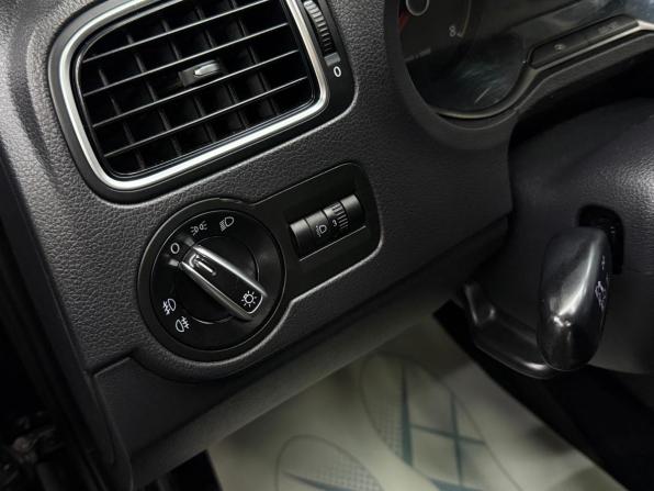 Volkswagen Polo V с пробегом 2012 года, цена 630 000 рублей, 286518 км, седан, Автокод Объявления