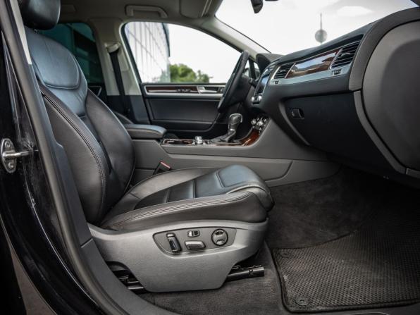Volkswagen Touareg II Рестайлинг с пробегом 2015 года, цена 2 958 000 рублей, 142382 км, внедорожник, Автокод Объявления