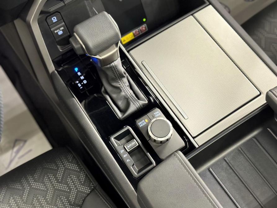 Toyota Sequoia III Санкт-Петербург  - изображение 24