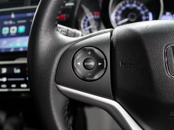 Honda Fit III с пробегом 2015 года, цена 1 199 500 рублей, 50066 км, хэтчбек, Автокод Объявления