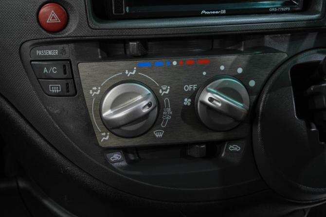 Toyota Sienta I Рестайлинг 1 с пробегом 2012 года, цена 899 000 рублей, 201000 км, компактвэн, Автокод Объявления