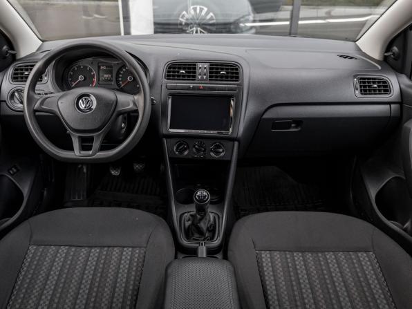 Volkswagen Polo V Рестайлинг с пробегом 2019 года, цена 1 300 400 рублей, 53500 км, седан, Автокод Объявления